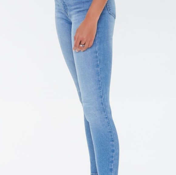 NWT Midrise Skinny Jeans - Picture 2 of 5